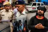 प्रेमिका से मिलने बुर्का पहन कर आया युवक, लोगों ने पकड के पुलिस को सौंपा