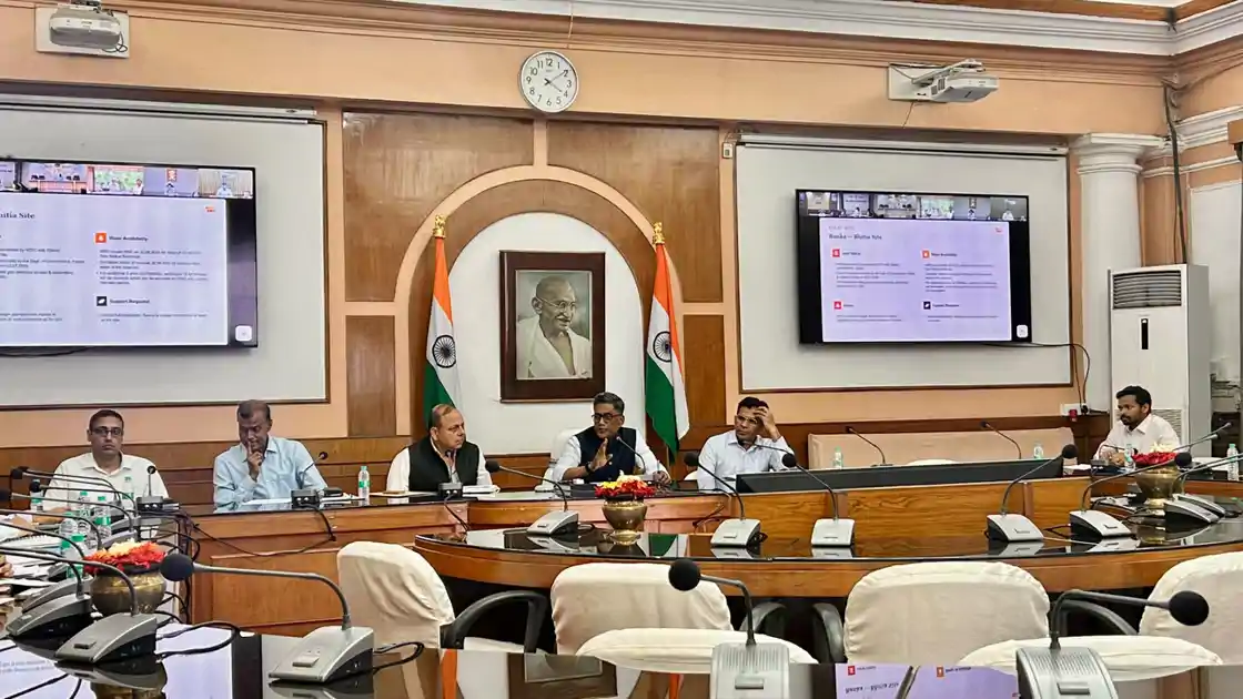 बिहार में परमाणु ऊर्जा परियोजनाओं की समीक्षा बैठक संपन्न, मुख्य सचिव ने की अध्यक्षता