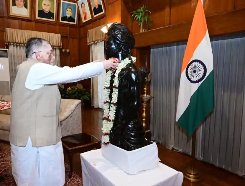 धरती आबा भगवान बिरसा मुंडा की पुण्यतिथि पर राज्यपाल ने दी श्रद्धांजलि