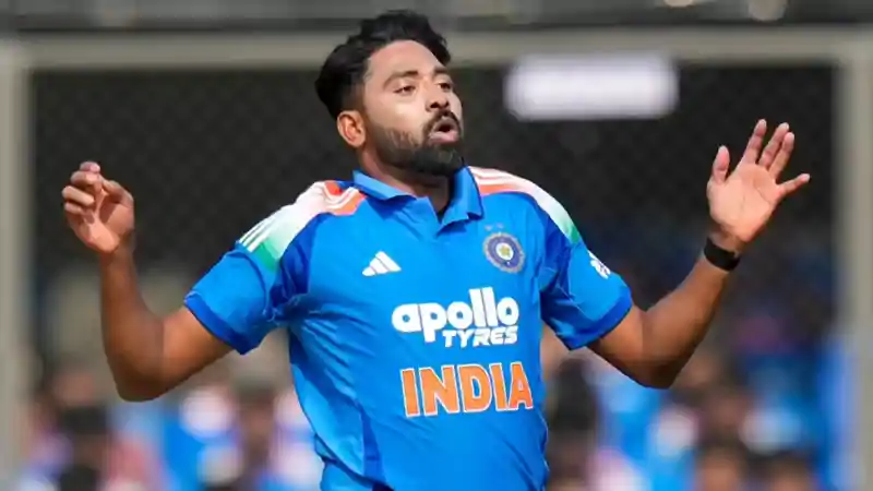 टीम से अचानक क्यों निकाले गए मोहम्मद सिराज? BCCI ने किसे दिया मौका? टीम इंडिया में बड़ा बदलाव टीम से अचानक क्यों निकाले गए मोहम्मद सिराज? BCCI ने किसे दिया मौका? टीम इंडिया में बड़ा बदलाव