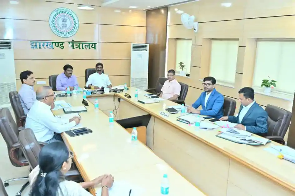 CM हेमंत ने की पेयजल एवं स्वच्छता विभाग के अद्यतन कार्य प्रगति की समीक्षा