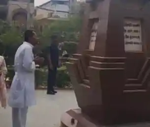 JDU जॉइन करने के बाद एक्टिव हुए निशांत कुमार, पटना साहिब गुरुद्वारे में टेका मत्था, CM बनने के सवाल को टाल गए