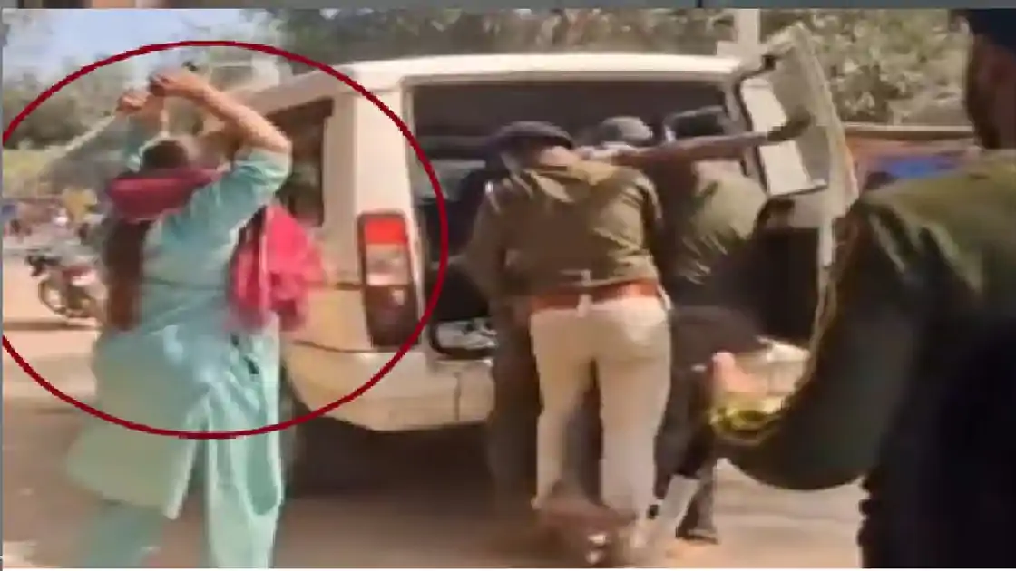 इटखोरी सीओ का युवक को पीटने वाला वीडियो वायरल, बाबूलाल मरांडी ने विधानसभा में उठाया मामला