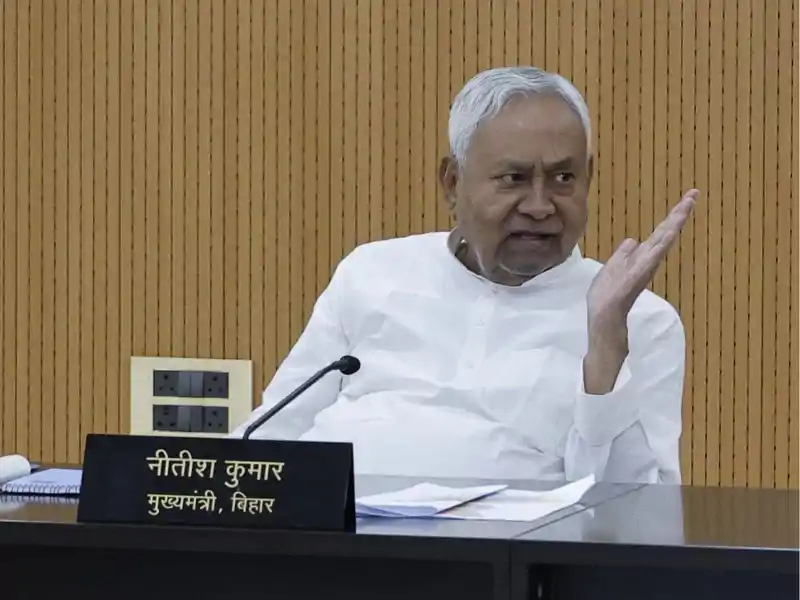 CM हाउस में JDU की बड़ी बैठक, चिराग ने बुलाई इमरजेंसी मीटिंगः सभी सांसदों को भी बुलाया Nitish Kumar