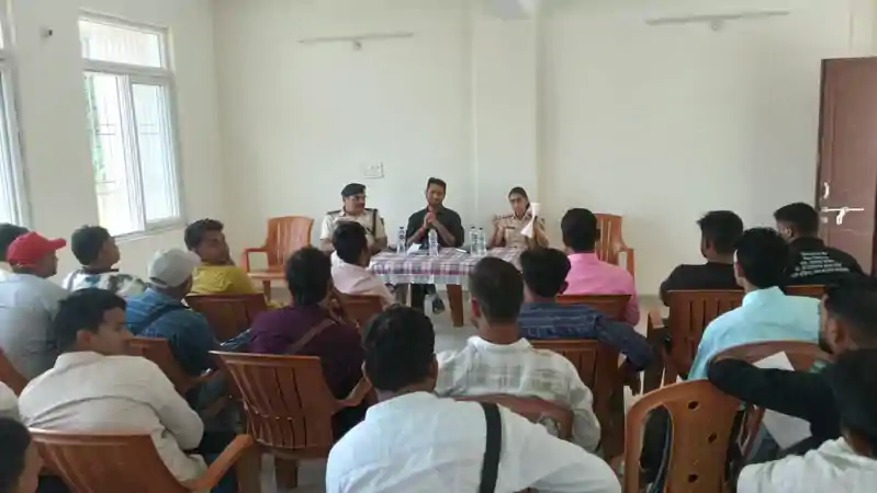 अफवाह, भ्रामक खबरों और सोशल मीडिया ट्रायल पर लगेगी लगाम, गोपालगंज पुलिस की डिजिटल मीडिया प्रतिनिधियों को हिदायत अफवाह, भ्रामक खबरों और सोशल मीडिया ट्रायल पर लगेगी लगाम, गोपालगंज पुलिस की डिजिटल मीडिया प्रतिनिधियों को हिदायत