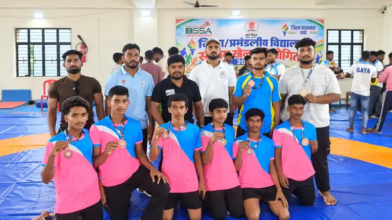 प्रमंडल स्तरीय कुश्ती प्रतियोगिता: औरंगाबाद के 8 खिलाड़ियों को मिला मेडल, चार का चयन राज्य स्तरीय लेबल पर प्रमंडल स्तरीय कुश्ती प्रतियोगिता: औरंगाबाद के 8 खिलाड़ियों को मिला मेडल, चार का चयन राज्य स्तरीय लेबल पर