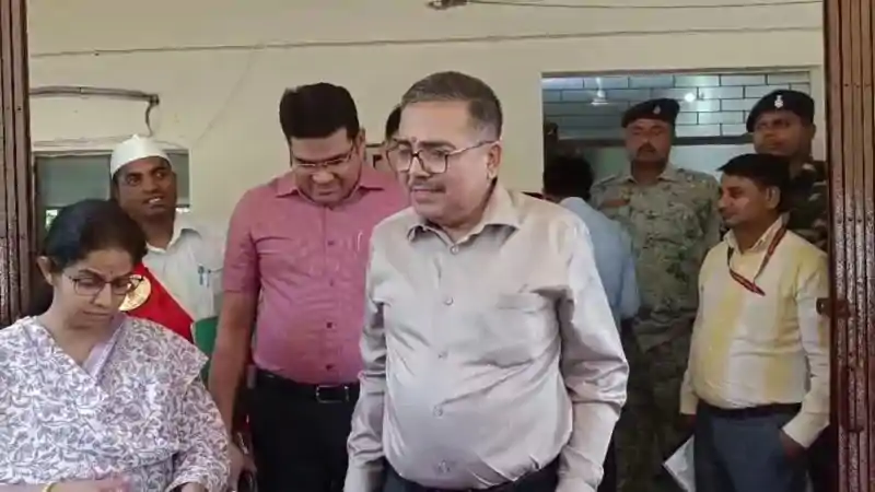 बोकारो कोषागार घोटाले की जांच में 6 करोड़ के पार पहुंचा गड़बड़ी का आंकड़ा, कई नये नाम आये सामने बोकारो कोषागार घोटाले की जांच में 6 करोड़ के पार पहुंचा गड़बड़ी का आंकड़ा, कई नये नाम आये सामने