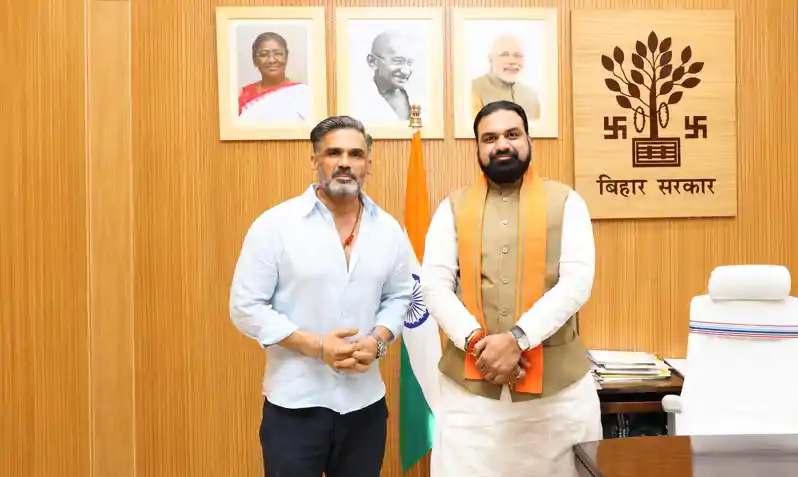 सीएम सम्राट चौधरी से मिले बॉलीवुड स्टार सुनील शेट्टी सीएम सम्राट चौधरी से मिले बॉलीवुड स्टार सुनील शेट्टी
