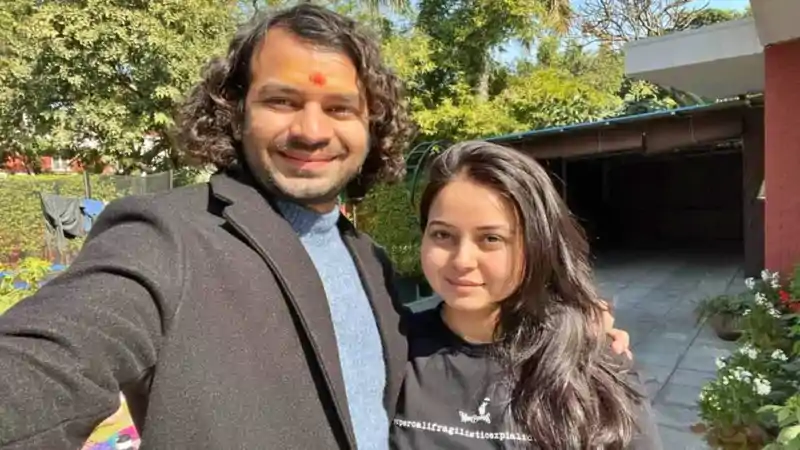 रोहिणी आचार्य ने तेज प्रताप के निजी विवादों पर टिप्पणी करने वालों को घेरा, बोलीं- निजी ज़िंदगी में झांकने वाले निट्ठले होते हैं Tej Pratap