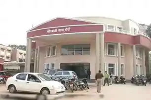 रांची : कचहरी में ट्रांसजेंडर ने की कई लोगों को कुचलने की कोशिश, युवक घायल