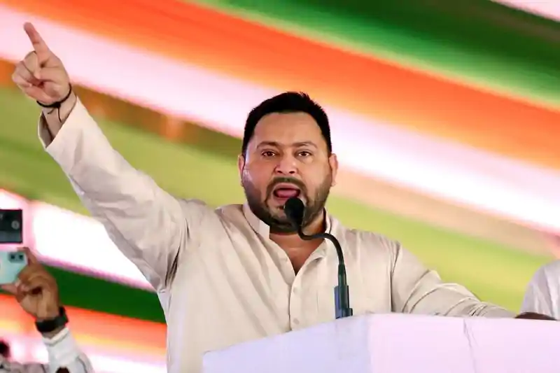 राबड़ी देवी पर टिप्पणी को लेकर नीतीश पर भड़के तेजस्वी, बोले– मुख्यमंत्री की भाषा असंवेदनशील और लोकतंत्र के खिलाफ Tejashwi yadav