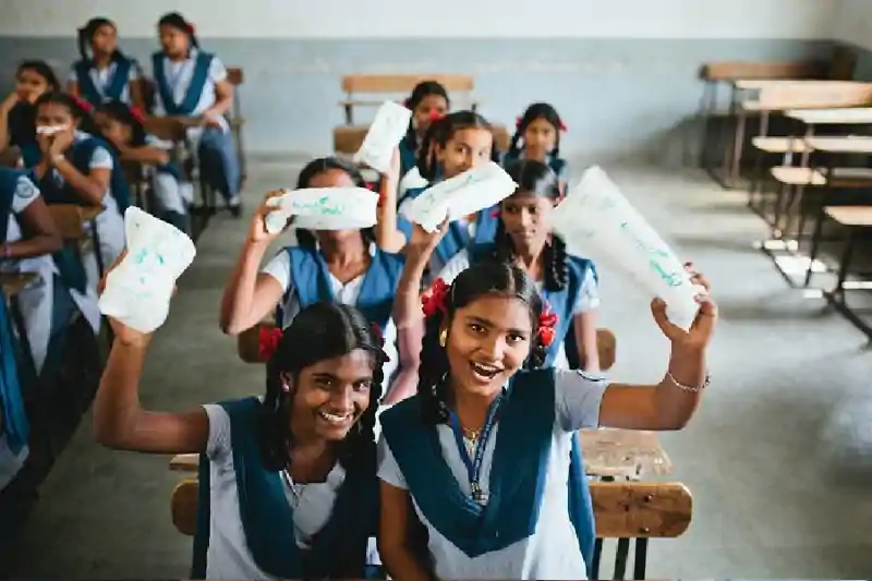 झारखंड में अब छात्राओं को मिलेगा मुफ्त सेनेटरी पैड, अगले सत्र से लागू होगी योजना झारखंड में अब छात्राओं को मिलेगा मुफ्त सेनेटरी पैड, अगले सत्र से लागू होगी योजना