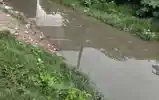 मंत्री के गढ़ में बदहाल सड़क, ​गर्मी हो या बरसात नहीं मिला जलजमाव से निजात