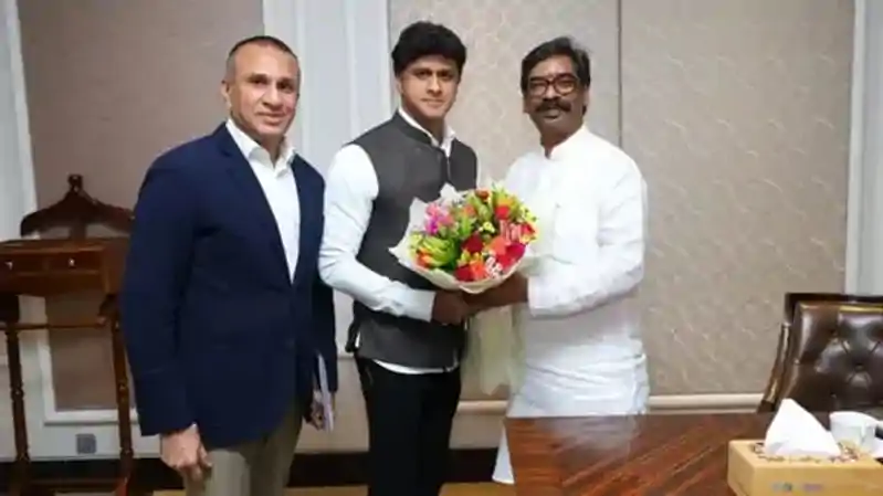दिल्ली में झारखंड का दमदार विजन, Sports, Tourism और Investment पर हेमंत सोरेन का बड़ा दांव दिल्ली में झारखंड का दमदार विजन, Sports, Tourism और Investment पर हेमंत सोरेन का बड़ा दांव