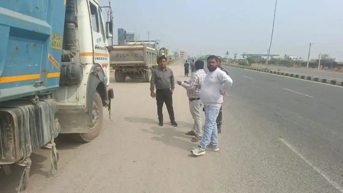 रांची में ट्रैफिक नियमों की अनदेखी पड़ी महंगी, 15 वाहनों पर भारी जुर्माना