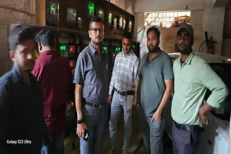 गिरिडीह में JBVNL ने चलाया जागरूकता स्मार्ट मीटर अभियान, यूज़र्स को मिल रही डिजिटल बिलिंग और प्रीपेड सुविधा