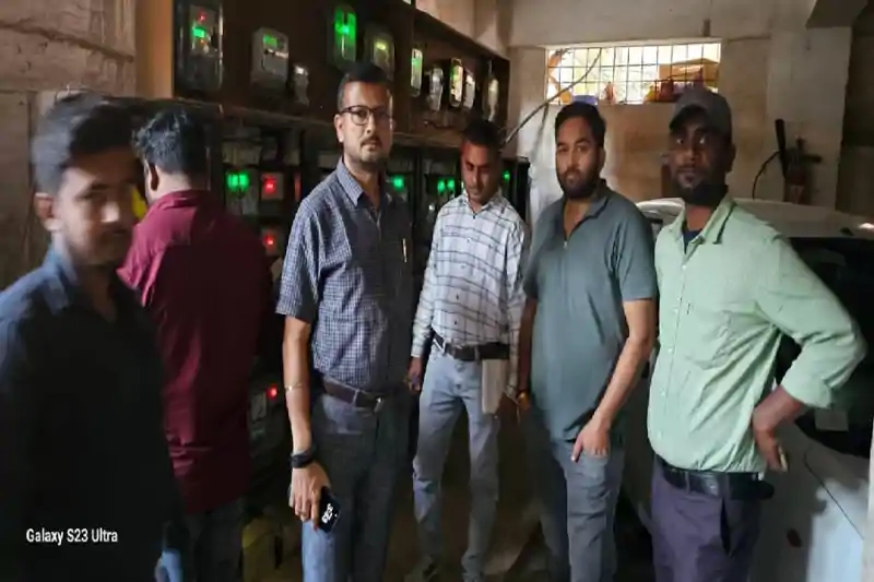 गिरिडीह में JBVNL ने चलाया जागरूकता स्मार्ट मीटर अभियान, यूज़र्स को मिल रही डिजिटल बिलिंग और प्रीपेड सुविधा गिरिडीह में JBVNL ने चलाया जागरूकता स्मार्ट मीटर अभियान, यूज़र्स को मिल रही डिजिटल बिलिंग और प्रीपेड सुविधा