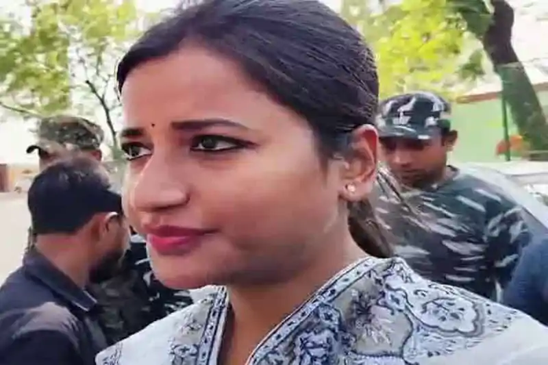 गबन केस में पूर्व विधायक अंबा प्रसाद को मिली क्लीन चिट को अदालत में चुनौती, पुलिस कार्रवाई की मांग गबन केस में पूर्व विधायक अंबा प्रसाद को मिली क्लीन चिट को अदालत में चुनौती, पुलिस कार्रवाई की मांग