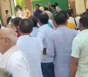 राबड़ी आवास पर RJD की बड़ी बैठक, विधायक बोले- आज ही होगा सीट बंटवारे का ऐलान