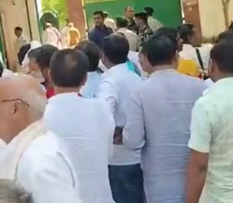 राबड़ी आवास पर RJD की बड़ी बैठक, विधायक बोले- आज ही होगा सीट बंटवारे का ऐलान RJD news