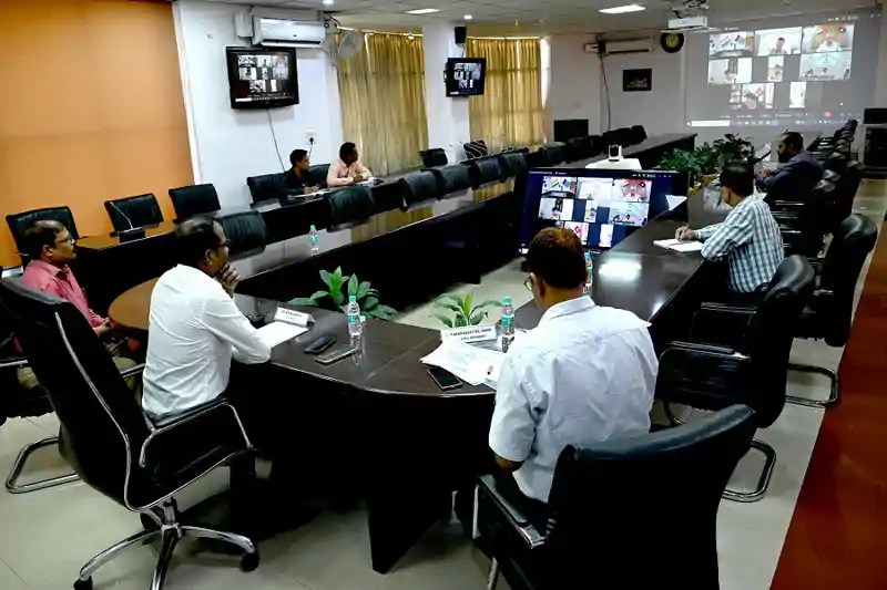 घाटशिला उपचुनाव: सीमावर्ती जिलों में संयुक्त सुरक्षा अभियान, तीन राज्यों की पुलिस मिलकर करेगी निगरानी घाटशिला उपचुनाव: सीमावर्ती जिलों में संयुक्त सुरक्षा अभियान, तीन राज्यों की पुलिस मिलकर करेगी निगरानी