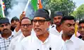 कांग्रेस ने निकाली मोदी-शाह के पुतले की शवयात्रा, किया दहन