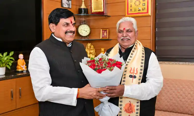 गयाजी पहुंचे मध्य प्रदेश के सीएम मोहन यादव, विधानसभा अध्यक्ष ने किया अभिनंदन