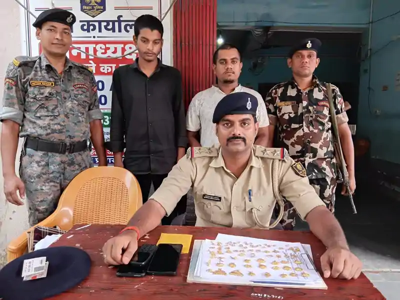  पुलिस को देखकर लगा भागने, लूट व चोरी के 53 ग्राम सोना जैसे धातु के आभूषण बरामद, ये भी जब्त