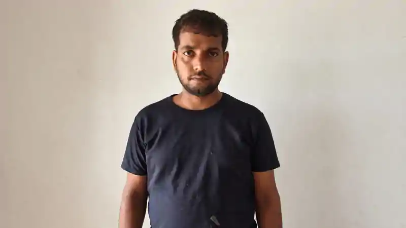 90 हजार अवैध लॉटरी टिकट के साथ तस्कर गिरफ्तार, 60 कार्टून बरामद, हजारीबाग से धनबाद ले जाया जा रहा था खेप 90 हजार अवैध लॉटरी टिकट के साथ तस्कर गिरफ्तार, 60 कार्टून बरामद, हजारीबाग से धनबाद ले जाया जा रहा था खेप
