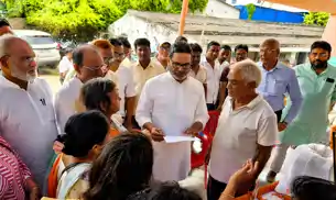प्रशांत किशोर का बड़ा बयान, अगले एक साल में देंगे दस हजार युवाओं को जॉब प्रशांत किशोर का बड़ा बयान, अगले एक साल में देंगे दस हजार युवाओं को जॉब