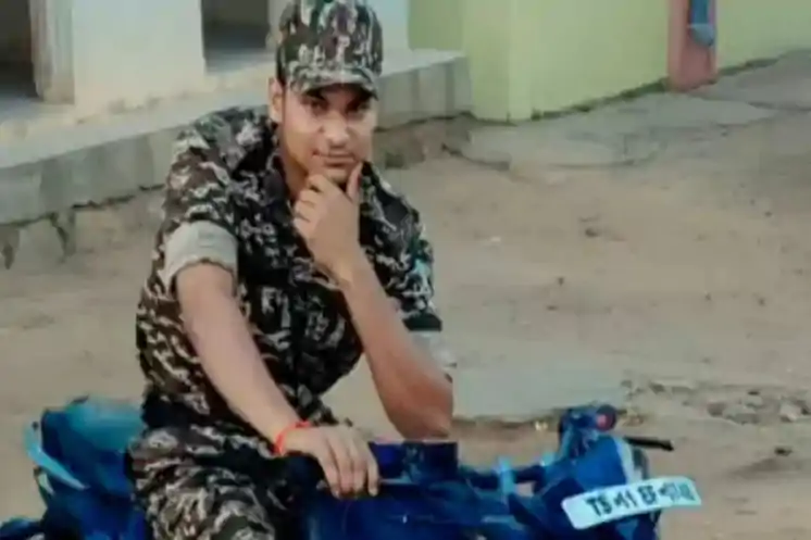 जम्मू-कश्मीर में हुये आतंकी मुठभेड़ में झारखंड के जवान सुजीत सिंह शहीद