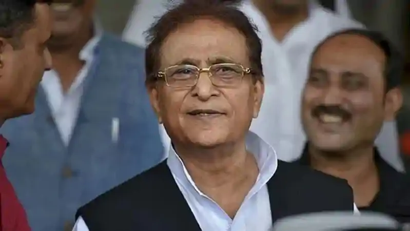 सेना पर टिप्पणी मामले में आजम खान को कोर्ट से बड़ी राहत, MP-MLA कोर्ट ने किया दोषमुक्त सेना पर टिप्पणी मामले में आजम खान को कोर्ट से बड़ी राहत, MP-MLA कोर्ट ने किया दोषमुक्त