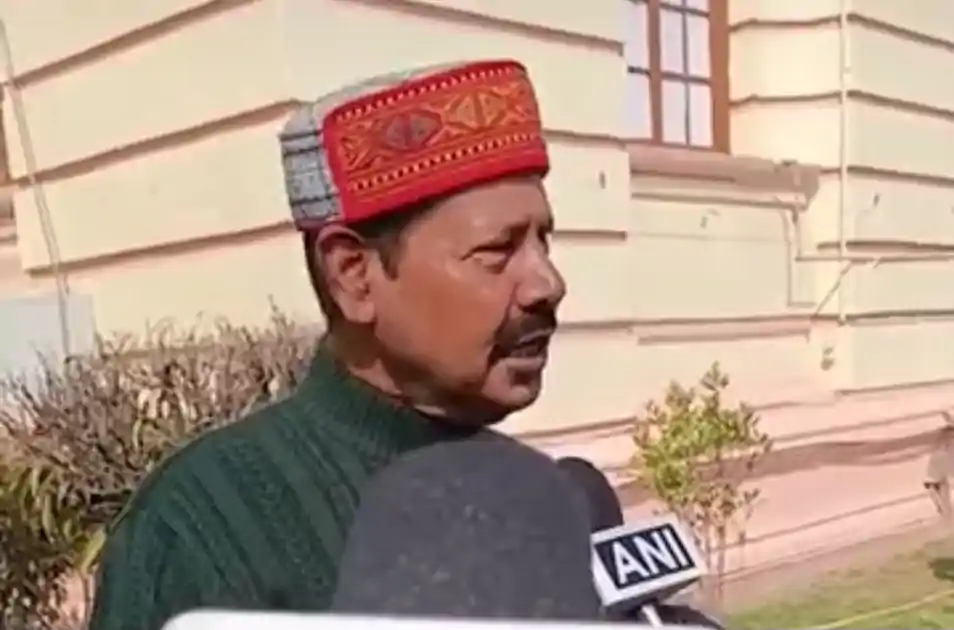 विधानसभा के बाहर हंगामा, एनकाउंटर पर सरकार घिरी,  RJD बोली- एक जाति को टारगेट कर रहे