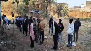 दुमका : आरक्षी कार्यालय के पीछे बरामदे से मां-बेटी के रक्तरंजित श*व बरामद, ह*त्या की आशंका