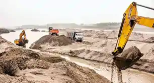 NGT के प्रतिबंध के बावजूद रामगढ़ में नहीं थम रहा अवैध बालू उठाव