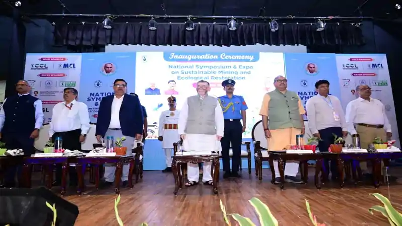 विज्ञान, तकनीक और संकल्प से भारत ने दुनिया में बनाई पहचान: संतोष गंगवार 