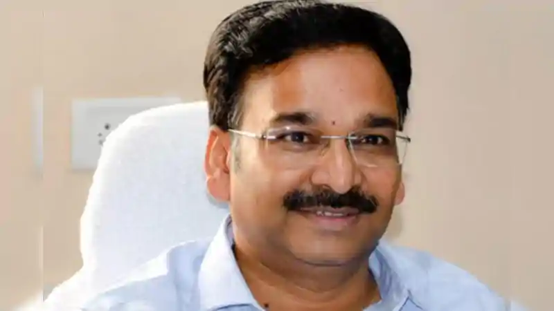 सेवायत भूमि घोटाला मामले में जेल में बंद IAS विनय चौबे की जमानत अर्जी पर कल होगी सुनवाई सेवायत भूमि घोटाला मामले में जेल में बंद IAS विनय चौबे की जमानत अर्जी पर कल होगी सुनवाई