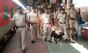 दिल्ली धमाके के बाद अलर्ट मोड में धनबाद, रेलवे परिसर में RPF ने चलाया सघन जांच अभियान 