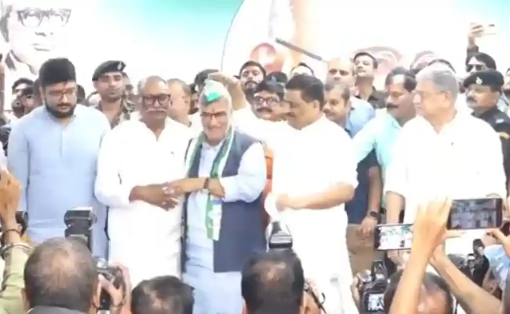 पूर्व सांसद अरुण कुमार बेटे के साथ जदयू में शामिल, बोले- विधानसभा नहीं लडूंगा 