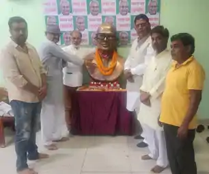 सम्पूर्ण क्रांति के प्रणेता जयप्रकाश नारायण की 123वीं जयंती पर जेडीयू नेताओं ने दी श्रद्धांजलि