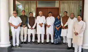 पूर्व सीएम नीतीश कुमार ने जदयू सांसदों ने की मुलाकात, दिल्ली आवास पर हुई मुलाकात