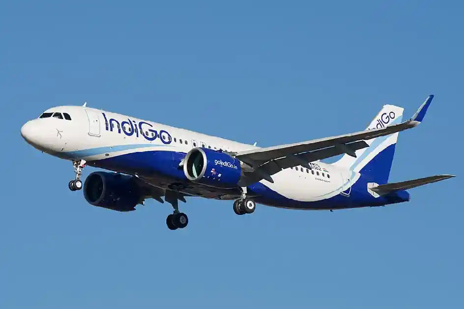 IndiGo संकट के बीच DGCA की कड़ी कार्रवाई, चार फ्लाइट ऑपरेशन इंस्पेक्टर निलंबित