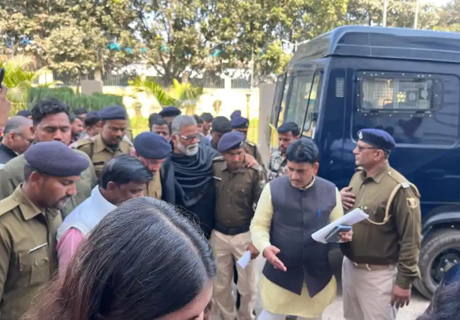 बेऊर जेल से कोर्ट पहुंचे सांसद पप्पू यादव, दो मामलों में आज जमानत पर होगी सुनवाई