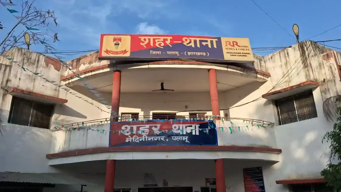 शुद्धिकरण के नाम पर सोने के आभूषण ले उड़े ठग, आंगनबाड़ी सुपरवाइजर बनी शिकार