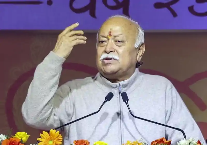 लखनऊ-दिल्ली शताब्दी पर पथराव, ट्रेन में मौजूद थे RSS प्रमुख मोहन भागवत