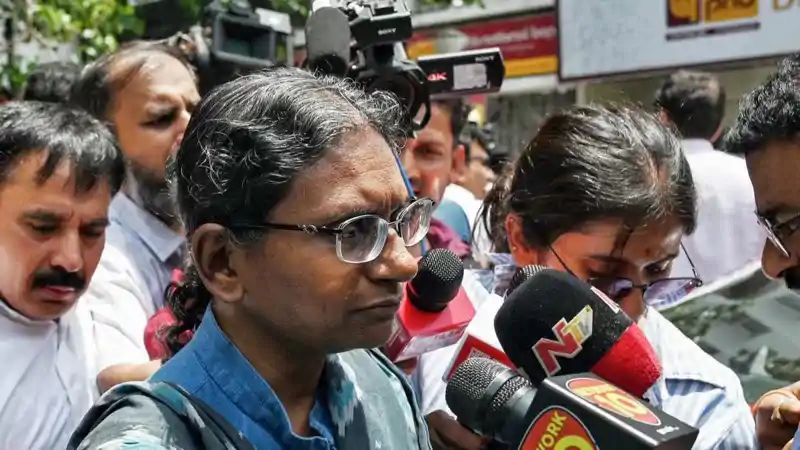 मीनाक्षी नटराजन को सुप्रीम कोर्ट से झटका, अनुच्छेद 32 के तहत सुप्रीम कोर्ट ने ठुकराई याचिका 