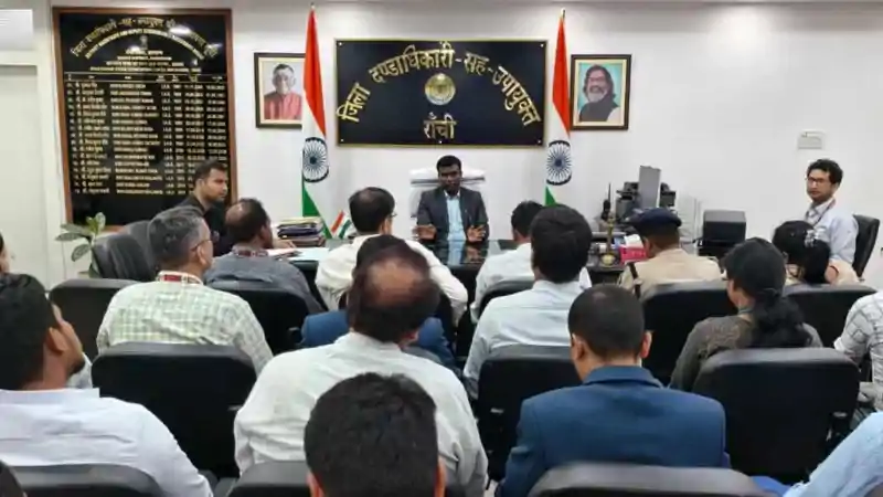 रांची में गैस संकट की अफवाहों पर लगा विराम! DC बोले-पर्याप्त है गैस सप्लाई रांची में गैस संकट की अफवाहों पर लगा विराम! DC बोले-पर्याप्त है गैस सप्लाई