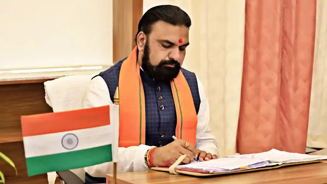 बिहार में निजी स्कूलों की मनमानी पर लगेगी रोक, फीस और यूनिफॉर्म को लेकर सम्राट सरकार का बड़ा फैसला, कड़ी कार्रवाई होगी 