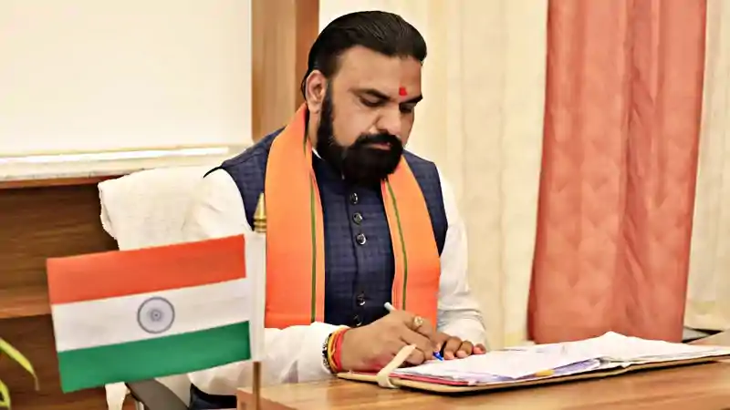 बिहार में निजी स्कूलों की मनमानी पर लगेगी रोक, फीस और यूनिफॉर्म को लेकर सम्राट सरकार का बड़ा फैसला, कड़ी कार्रवाई होगी बिहार में निजी स्कूलों की मनमानी पर लगेगी रोक, फीस और यूनिफॉर्म को लेकर सम्राट सरकार का बड़ा फैसला, कड़ी कार्रवाई होगी