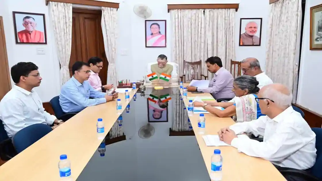 झारखंड में आई केयर सेवाओं को मिलेगा नया स्वरूप, बिहार आई बैंक का बदलेगा नाम; राज्यपाल ने दी मंज़ूरी 